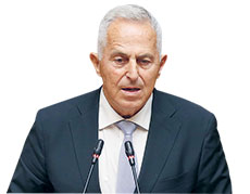 Φουρτούνες και βαρκάδες-1