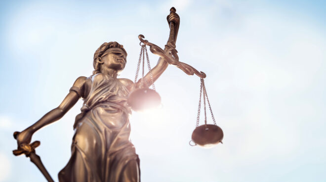 νόμοι-γραμμένοι-για-να-είναι-ακατανόη-562889974