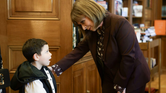 oταν-η-πρόεδρος-συνάντησε-τους-πιο-γλυκ-562892857