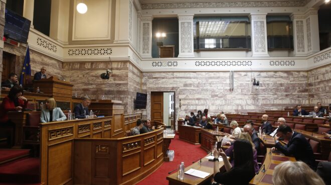 ομόφυλα-ζευγάρια-πέντε-κόμματα-στηρί-562867729