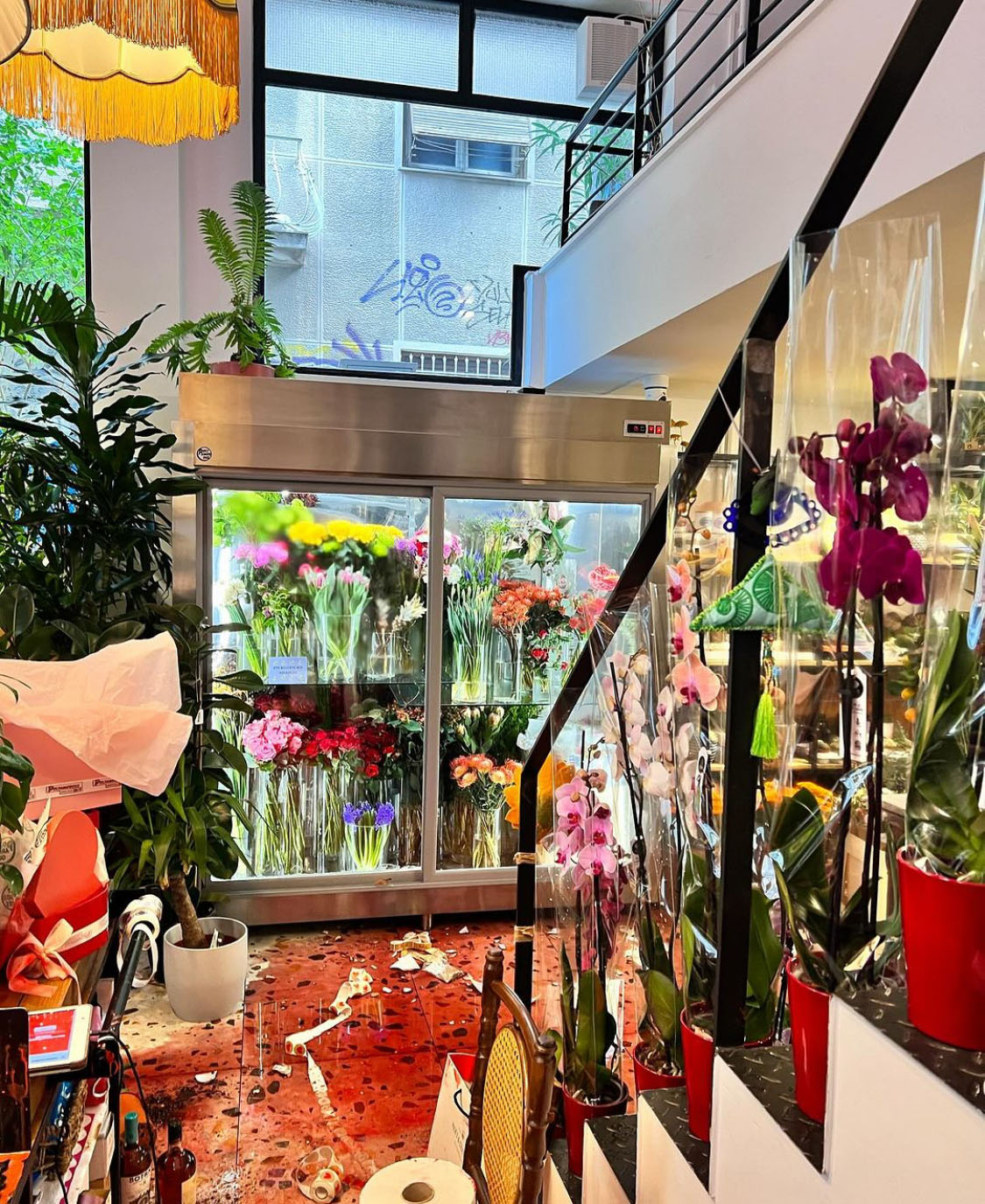 Polyamorous στην «Κ» για τον βανδαλισμό: «Εννοείται ότι θα μείνουμε στα Εξάρχεια»-1