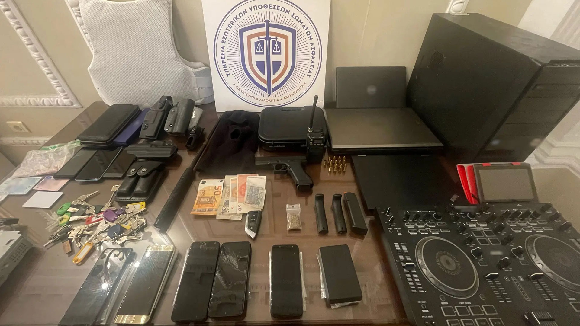 Αστυνομικός σε διαθεσιμότητα συνελήφθη για κλοπές-1