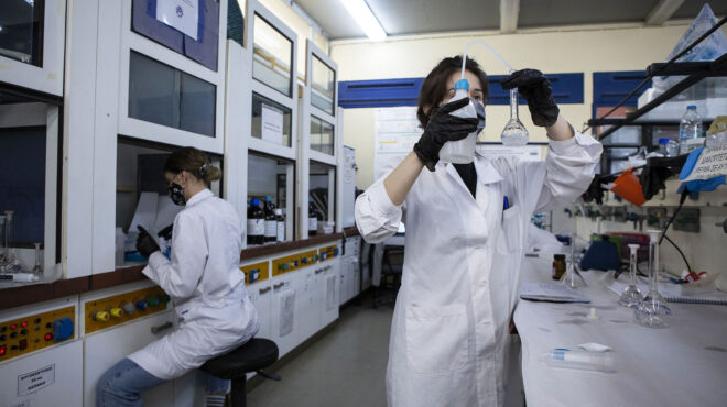 χρηματοδότηση-πανεπιστημιακής-έρευν-562884790