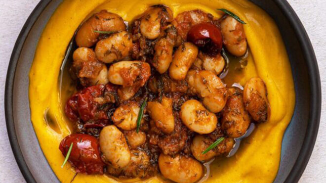 γίγαντες-με-πουρέ-από-κόκκινες-φακές-562872547