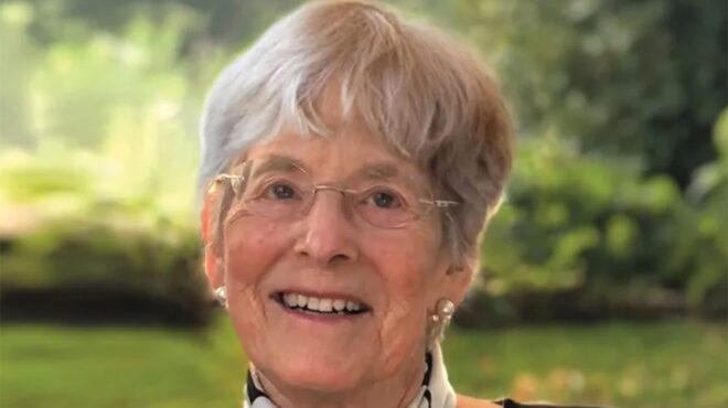 πρώην-καθηγήτρια-έκανε-δωρεά-1-δισ-δολ-562903426