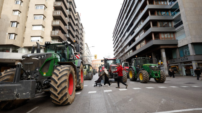και-οι-ισπανοί-αγρότες-μπήκαν-στον-χο-562868689