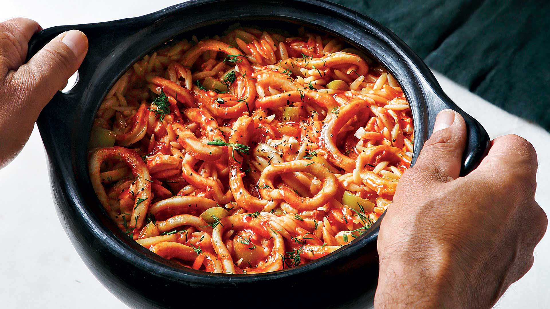 Το μενού της εβδομάδας: Από κεφτεδάκια κοτόπουλου μέχρι πατάτες γιαχνί με σμυρναίικη συνταγή-2