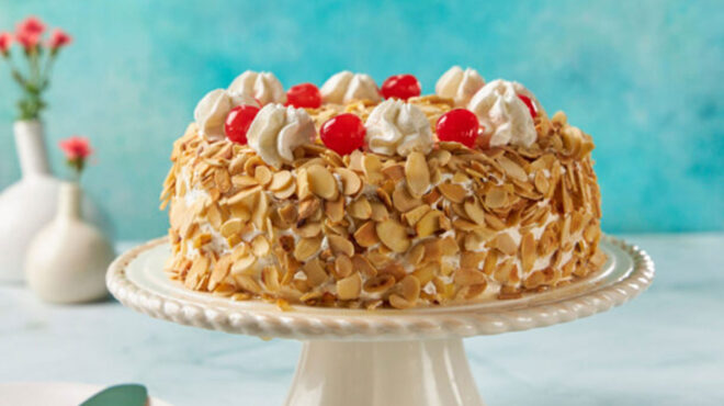 κλασική-τούρτα-αμυγδάλου-562866337