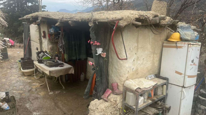 κορινθία-προσήχθη-ο-πατέρας-της-οικογ-562890217