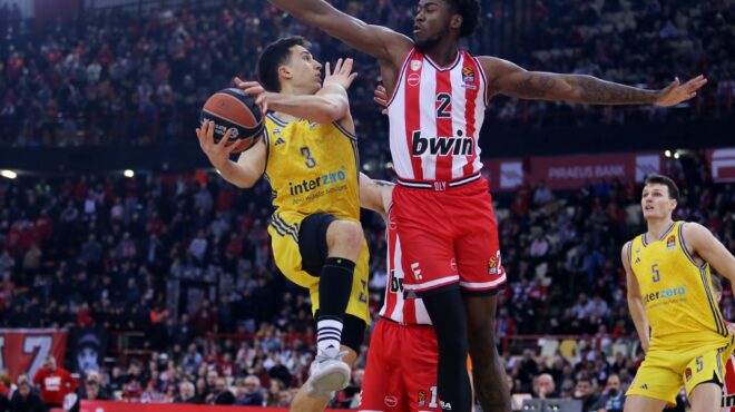 ράιτ-αντί-μιλουτίνοφ-στη-basket-league-και-στο-κύπ-562862779