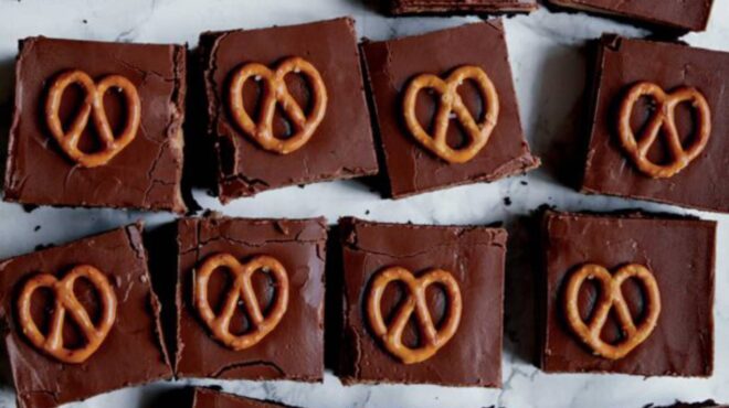 μπράουνι-με-φυστικοβούτυρο-και-μίνι-π-562874536