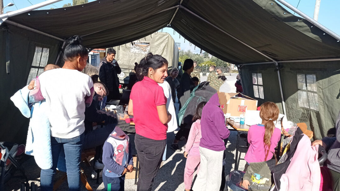 οι-αόρατοι-άνθρωποι-των-καταυλισμών-562903540