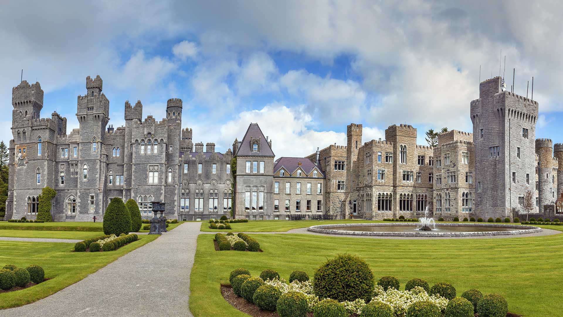 5 εμβληματικά ξενοδοχεία-κάστρα για παραμυθένιες διακοπές στην Ευρώπη-2