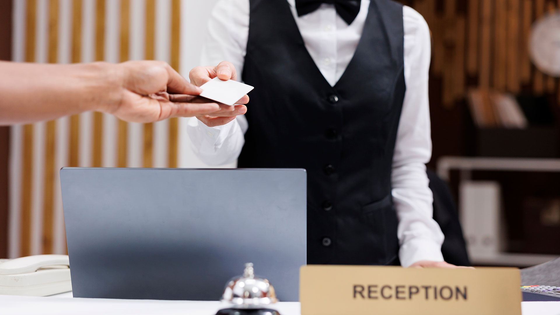 τουρισμός-λείπουν-εργαζόμενοι-με-εξε-562879351