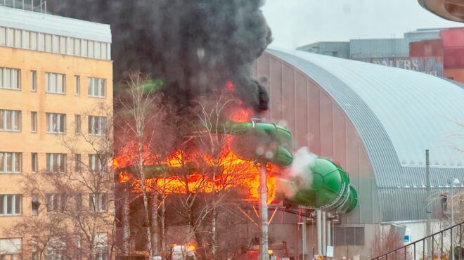 σουηδία-ισχυρή-πυρκαγιά-ξέσπασε-σε-λο-562879168