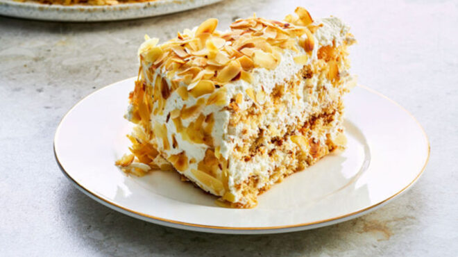 τούρτα-αμυγδάλου-με-έτοιμα-παντεσπάν-562877821