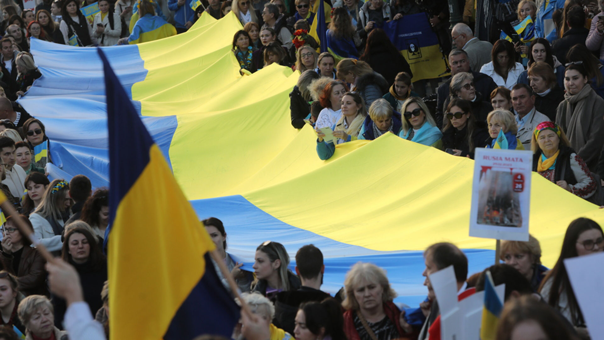 Ουκρανία: Διαδήλωση στην Αθήνα για την επέτειο της ρωσικής εισβολής-1