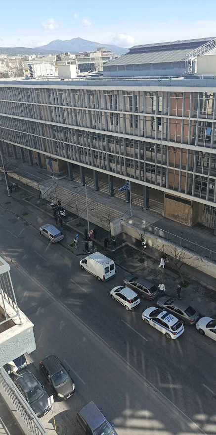 Θεσσαλονίκη: Εκκενώθηκαν τα δικαστήρια – Εξουδετερώθηκε βόμβα από το ΤΕΕΜ-1