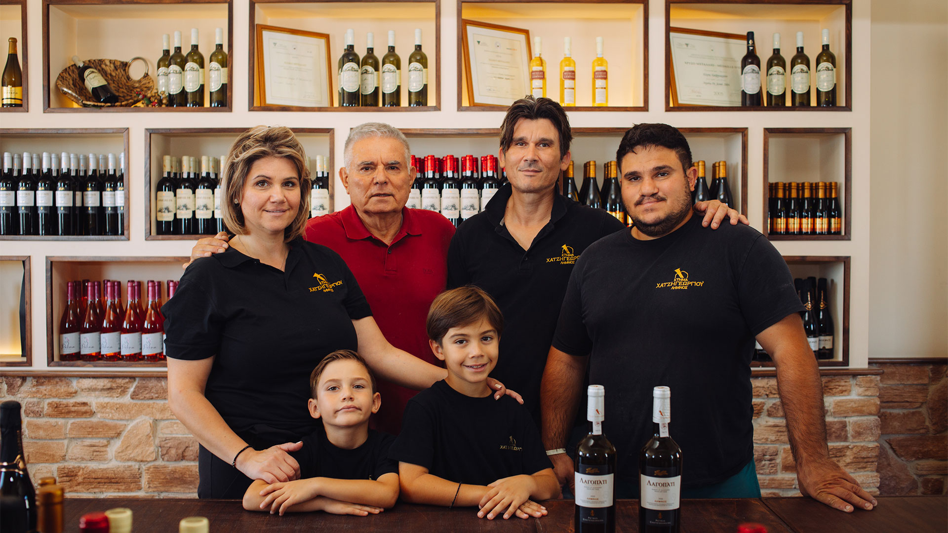 Θες να γνωρίσεις καλύτερα τη Λήμνο; Πιες τα κρασιά αυτών των 4 οινοποιείων που βράβευσε ο Γαστρονόμος-4