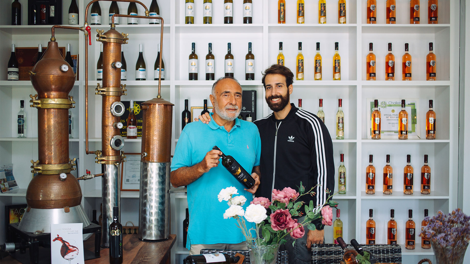 Θες να γνωρίσεις καλύτερα τη Λήμνο; Πιες τα κρασιά αυτών των 4 οινοποιείων που βράβευσε ο Γαστρονόμος-2