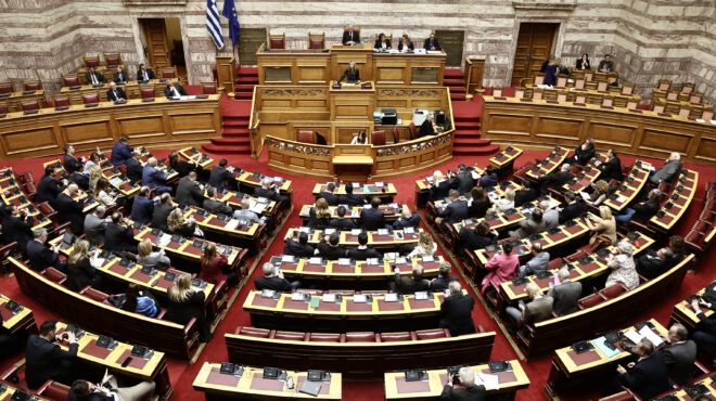 πρόταση-δυσπιστίας-live-η-δεύτερη-ημέρα-τ-562950745