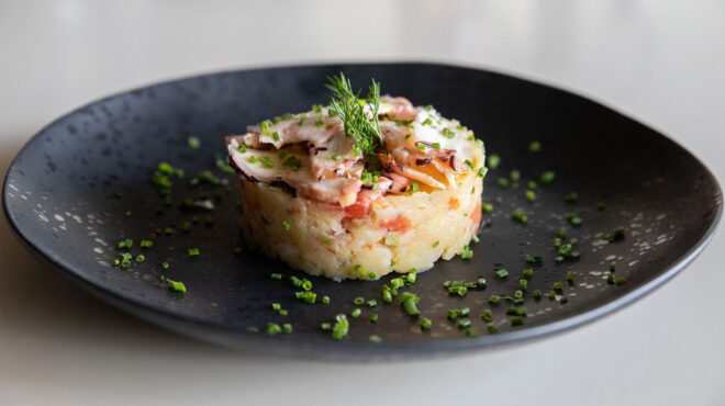 πατατοσαλάτα-με-ντοματίνια-και-πορτο-562938574