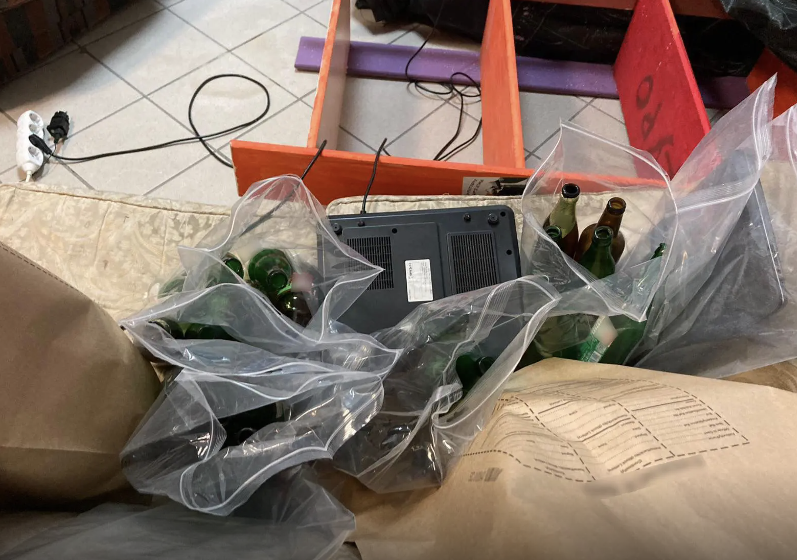 Τρεις συλλήψεις στην επιχείρηση της ΕΛΑΣ στην Πανεπιστημιούπολη – Φωτογραφίες από τα ευρήματα-4