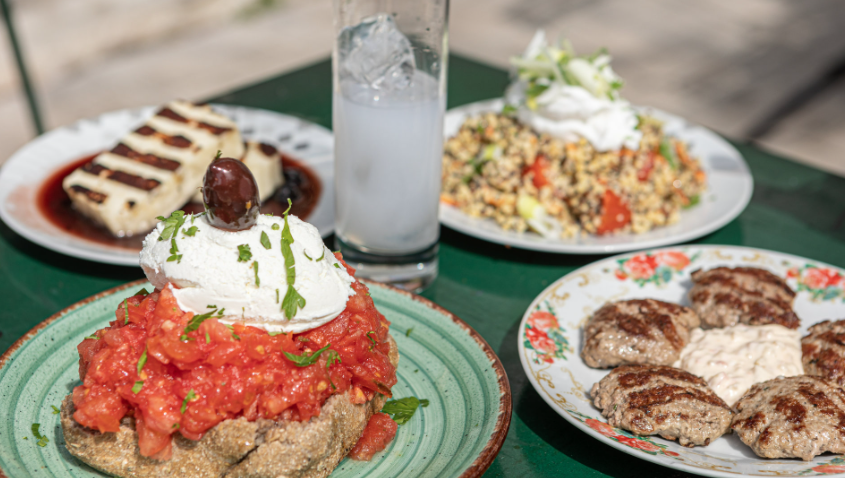 Πού πάμε για φαγητό και λιακάδα στην ανθισμένη Αθήνα-1