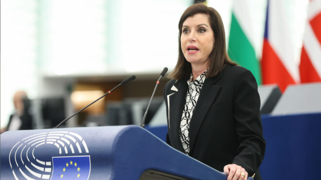 e-mail-αποδήμων-to-υπεσ-παρέδωσε-στις-αρμόδι-562949935