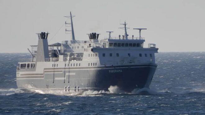 πλοίο-για-τη-ραφήνα-γεμάτο-επιβάτες-υπ-562949851