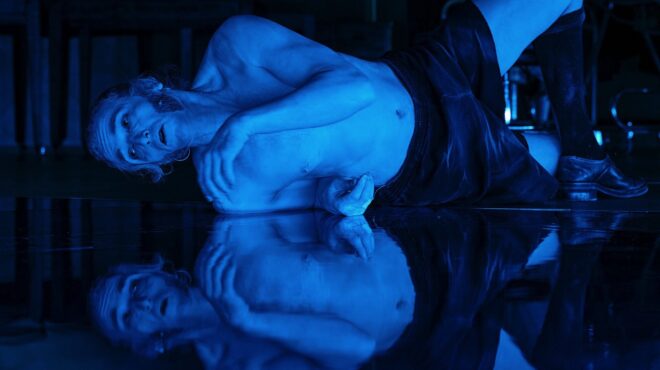 η-εφιαλτική-ουτοπία-του-πατερούλη-562925041