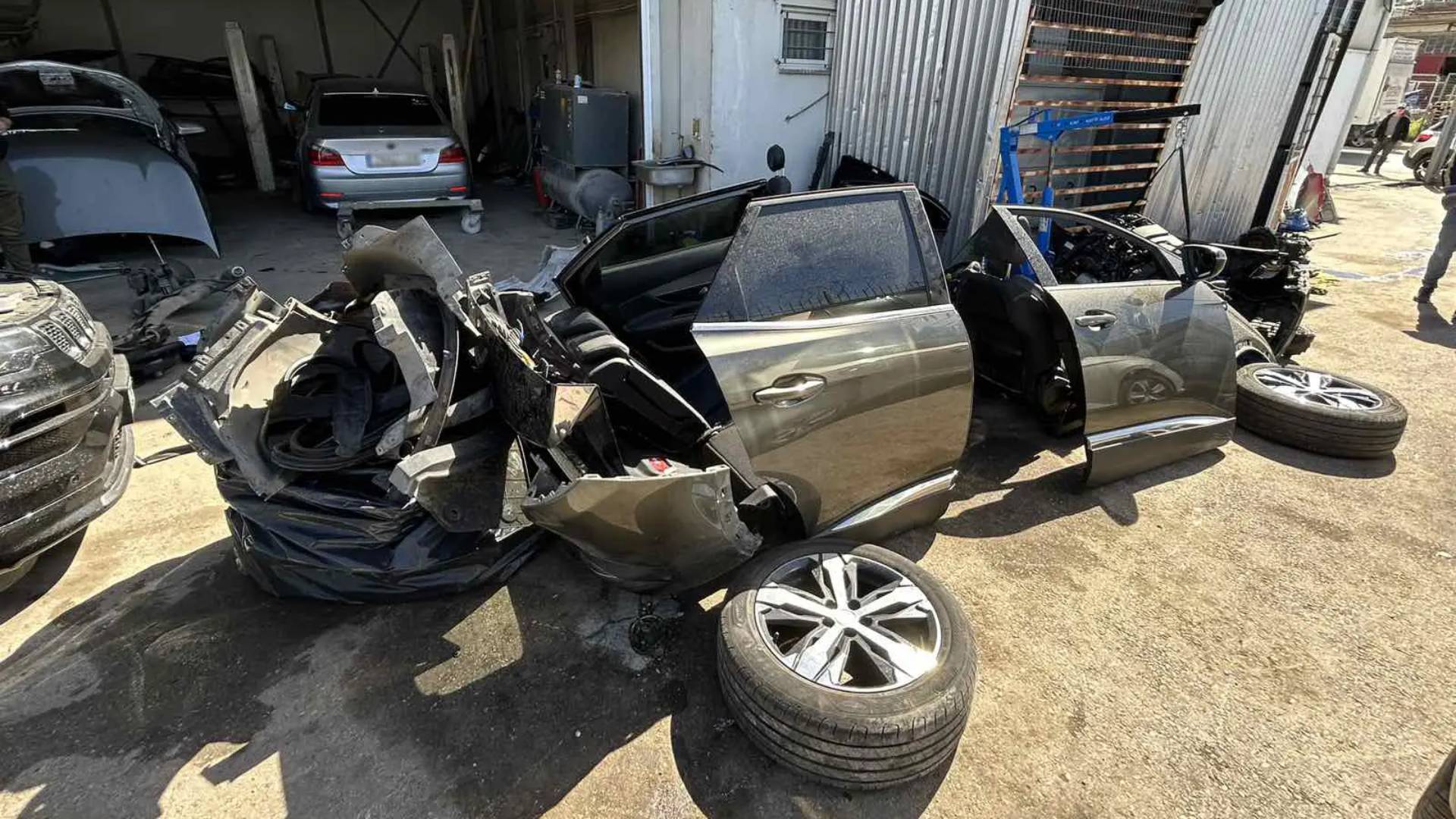 Αττική: Εξαρθρώθηκε συμμορία που έκλεβε οχήματα – Ο τρόπος δράσης και οι ρόλοι των μελών-2