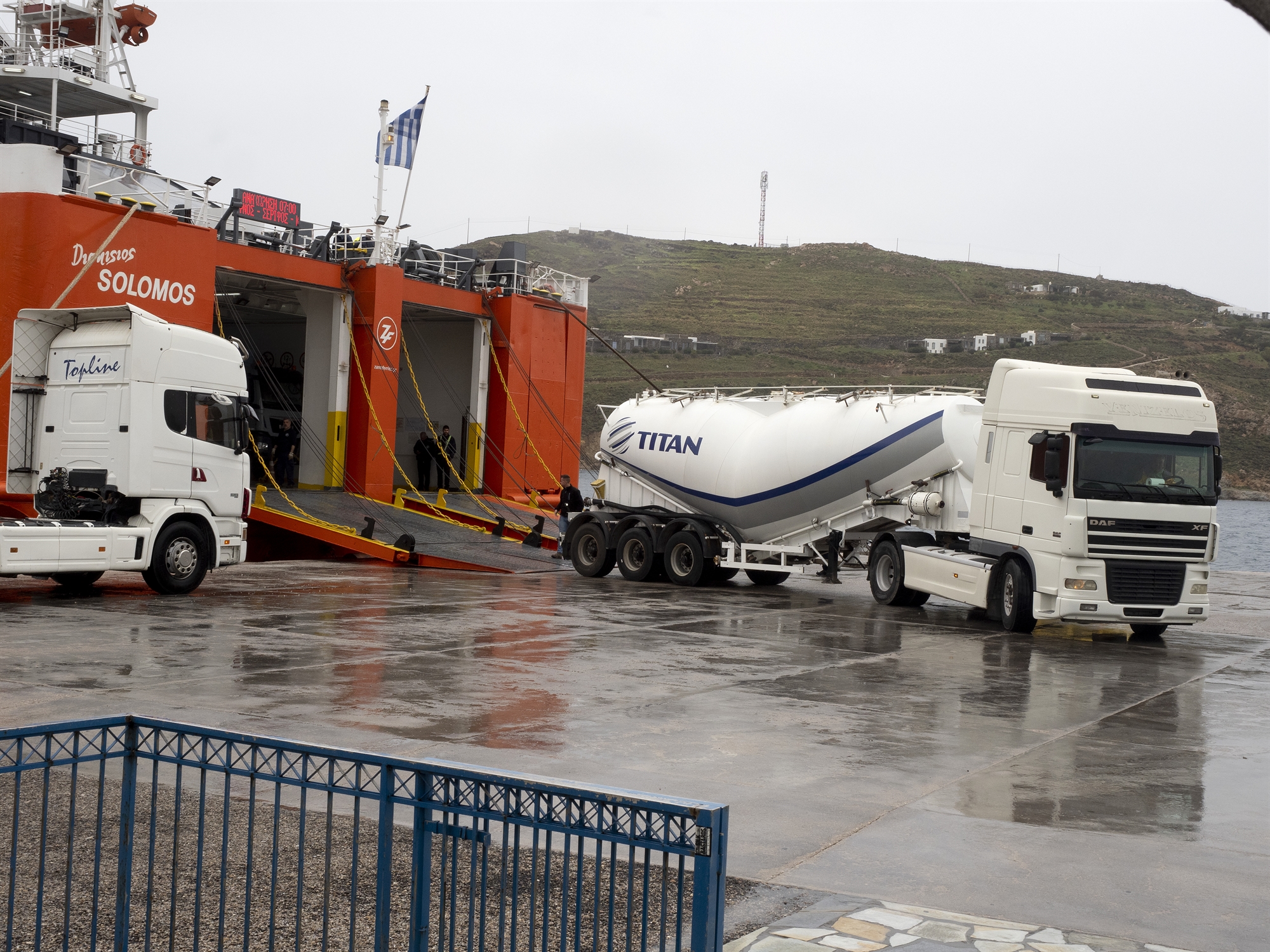 Σέριφος: Δεν έχουμε νερό, αλλά χτίζουμε πισίνες-5