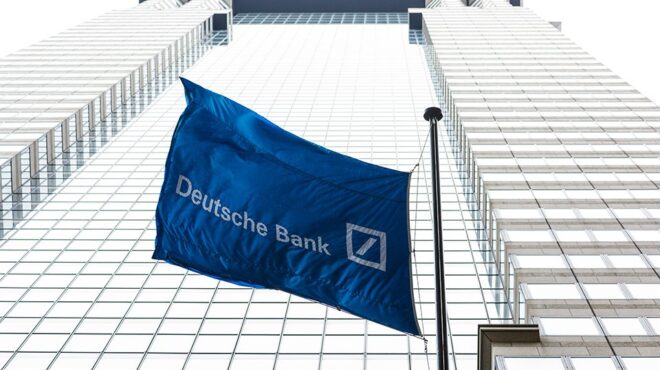 κόκκινα-δάνεια-αναβαλλόμενος-φόρος-562947094