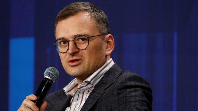 ουκρανία-επίσκεψη-κουλέμπα-στην-ινδί-562940350