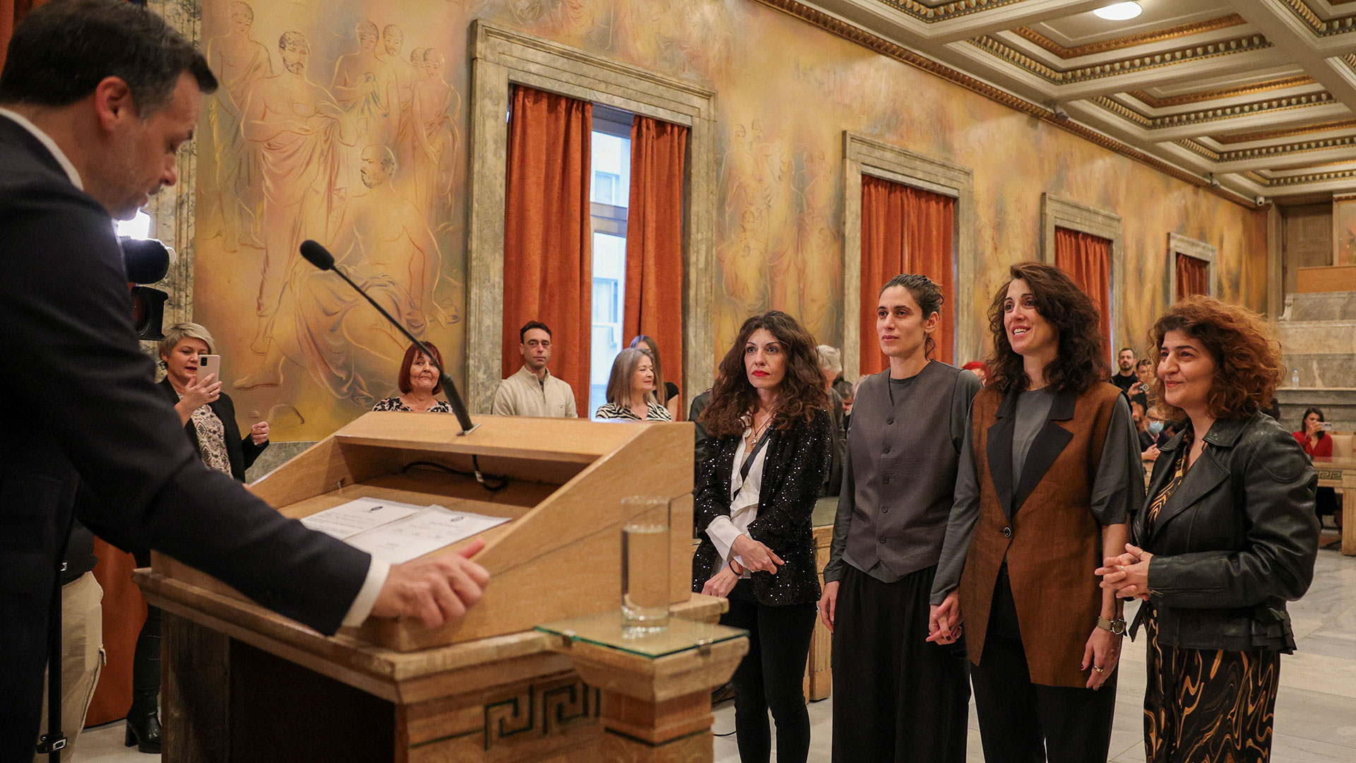 Ο πρώτος γάμος ομόφυλων γυναικών στην Ελλάδα-2