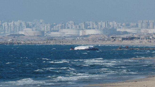 γάζα-ξεφορτώνεται-η-βοήθεια-που-έφτασ-562935103