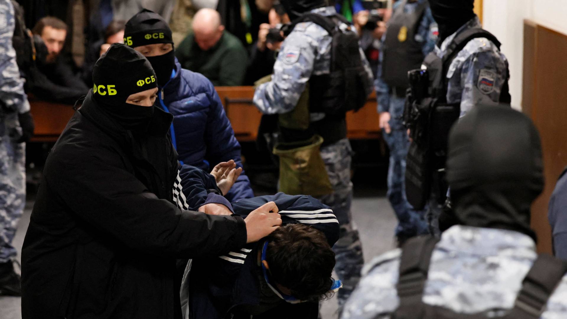 Μακελειό στη Μόσχα: Προφυλακιστέοι τέσσερις ύποπτοι για την επίθεση-1