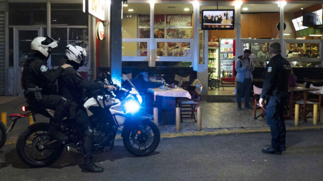 πυροβολισμοί-με-έναν-τραυματία-στα-κτ-562954279