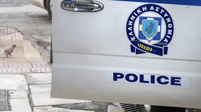 δύο-συλλήψεις-ανηλίκων-για-ληστεία-42χρ-562938325