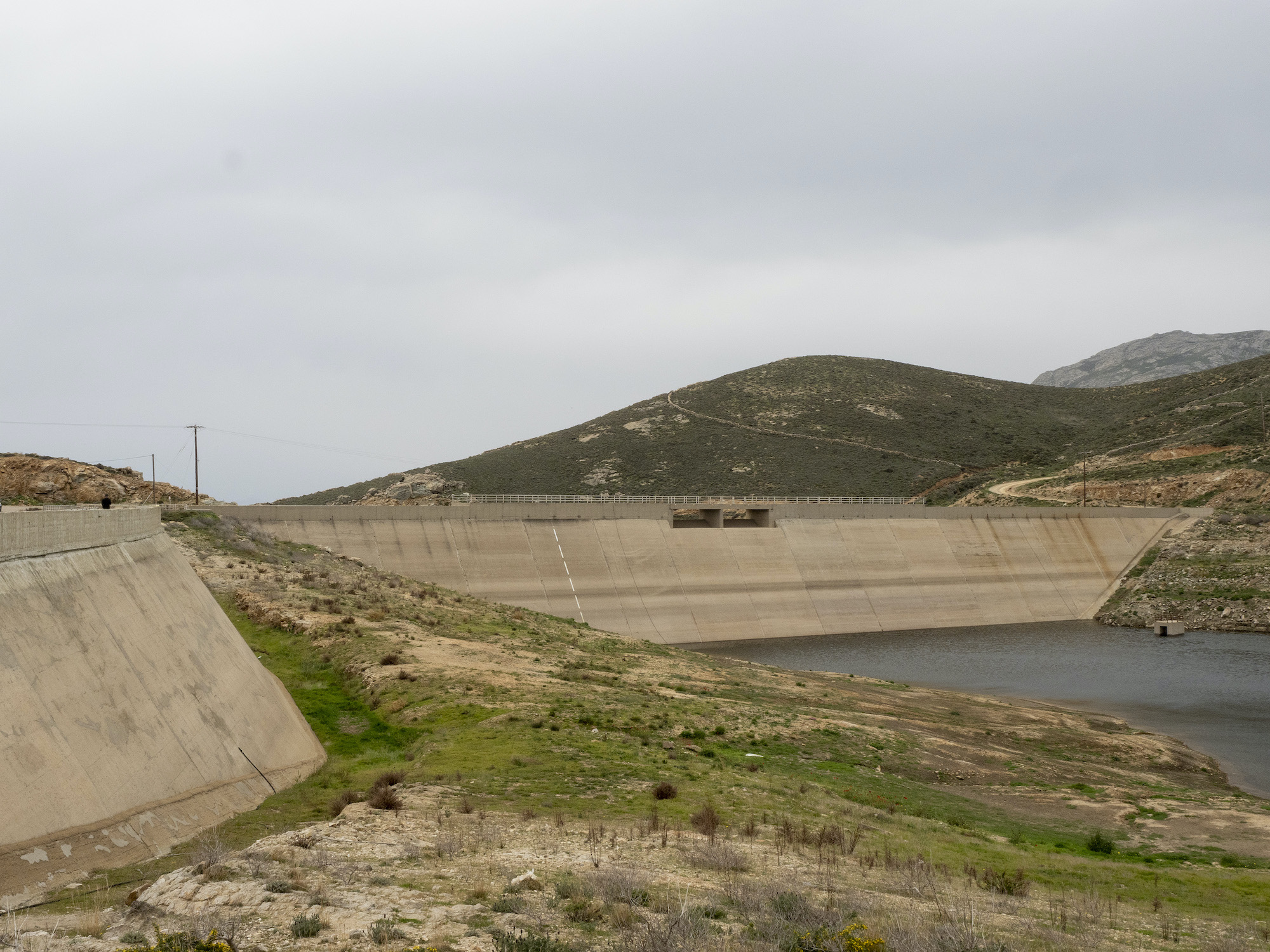 Σέριφος: Δεν έχουμε νερό, αλλά χτίζουμε πισίνες-4