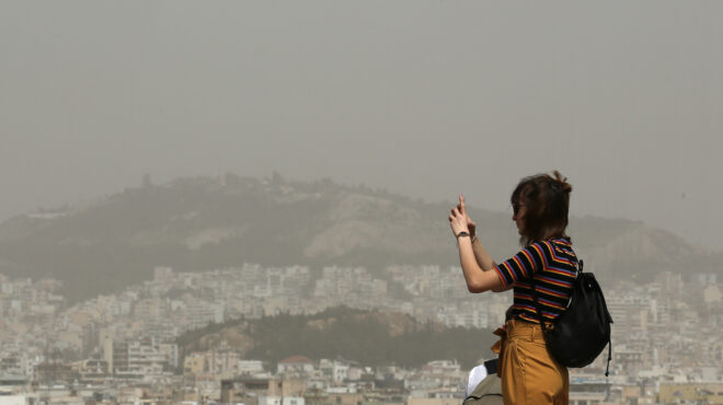 βακτήρια-μύκητες-και-γύρη-στα-σωματίδ-562951420