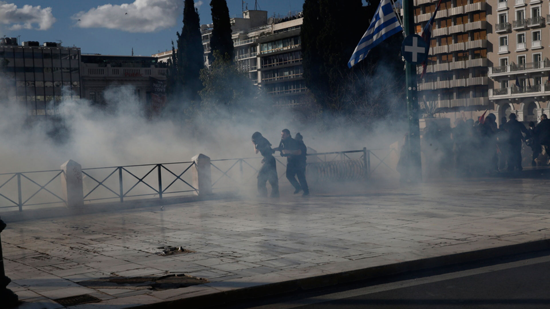 Μεγάλη συμμετοχή στο πανεκπαιδευτικό συλλαλητήριο – Επεισόδια και τραυματίες-7