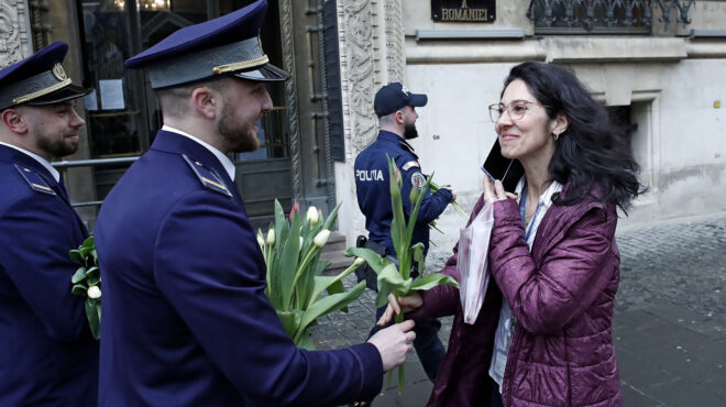 εντός-και-εκτός-η-παπαδοπούλου-σε-aγκυρ-562925128