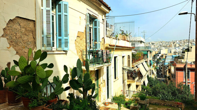 στις-ανηφοριές-του-λόφου-του-στρέφη-562925620