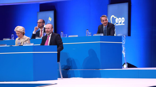 θεωρείο-κεντρικό-θέμα-στα-πηγαδάκια-562922305