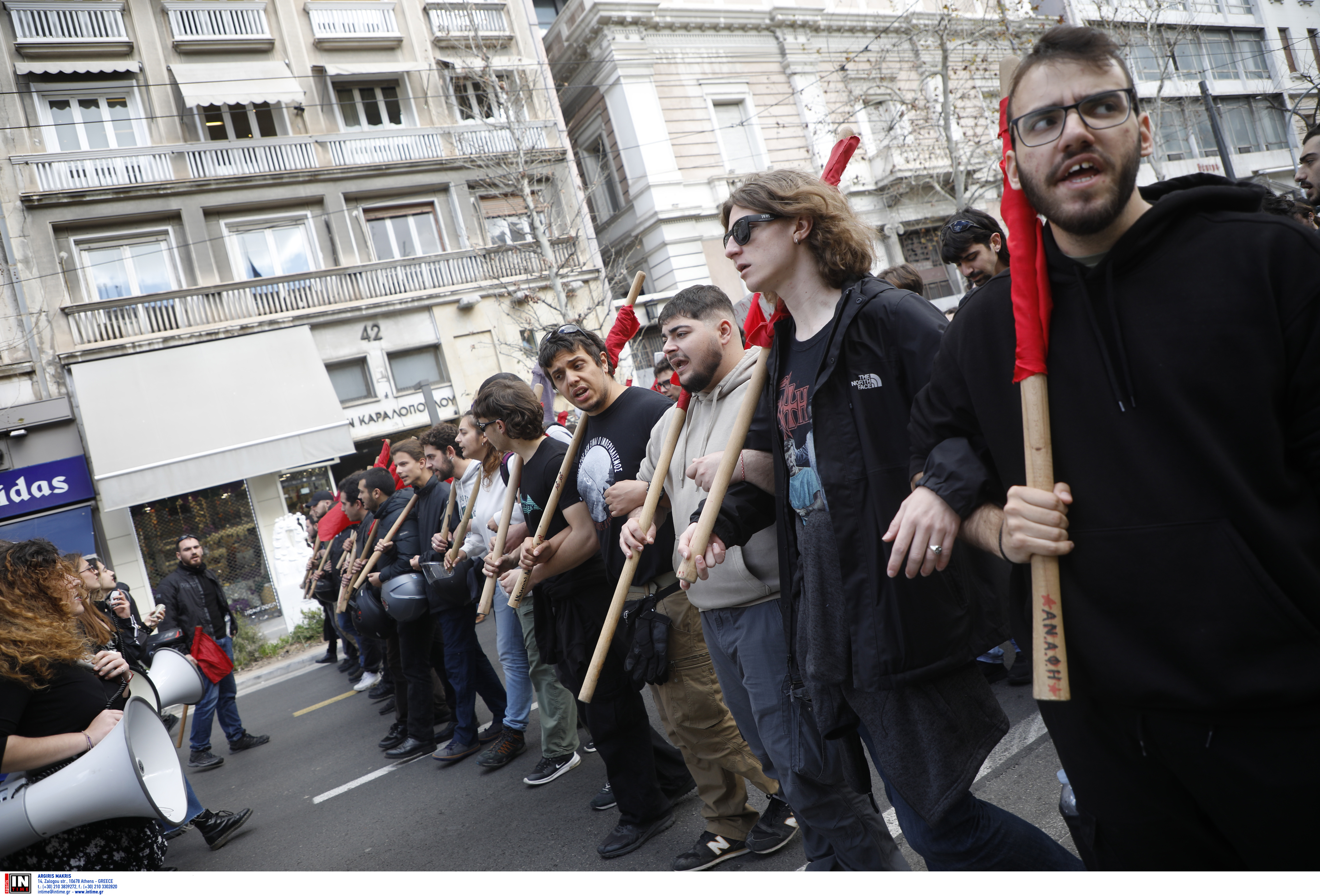 Σε εξέλιξη το πανεκπαιδευτικό συλλαλητήριο ενάντια στα μη κρατικά ΑΕΙ-4