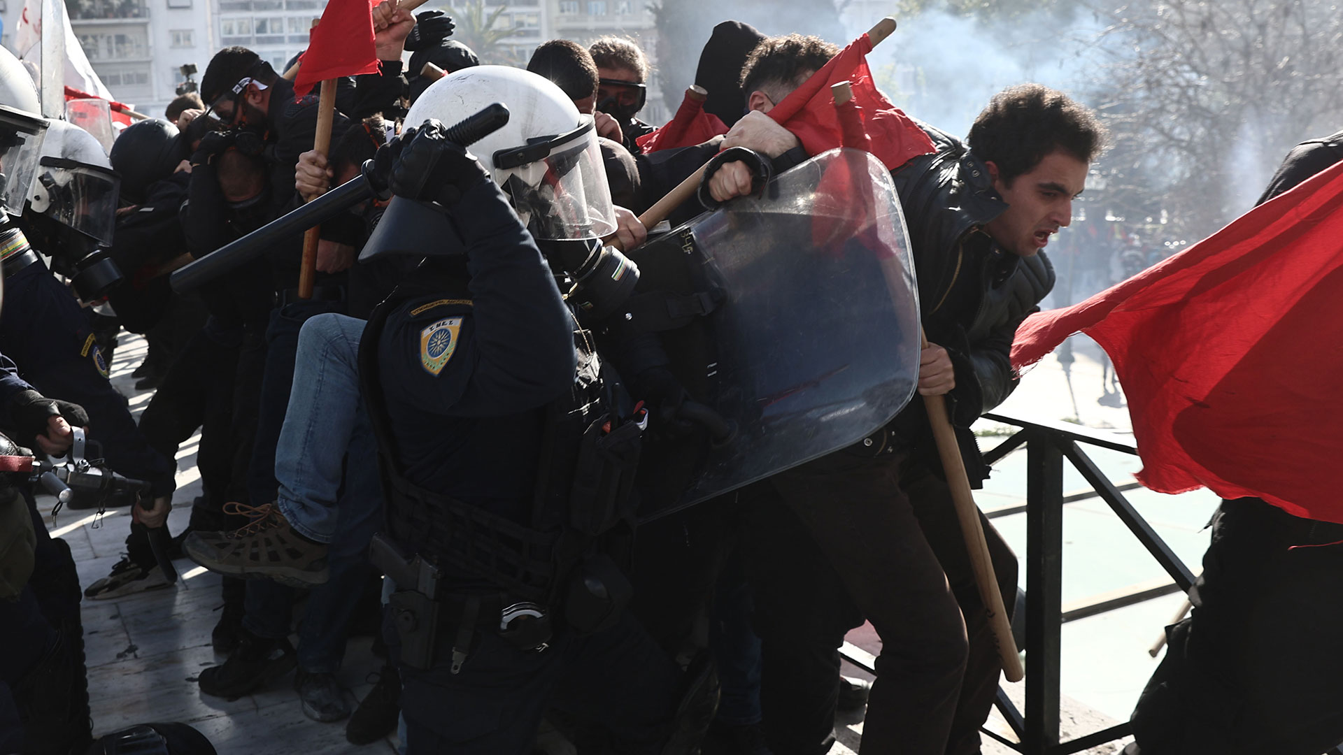 Μεγάλη συμμετοχή στο πανεκπαιδευτικό συλλαλητήριο – Επεισόδια και τραυματίες-12