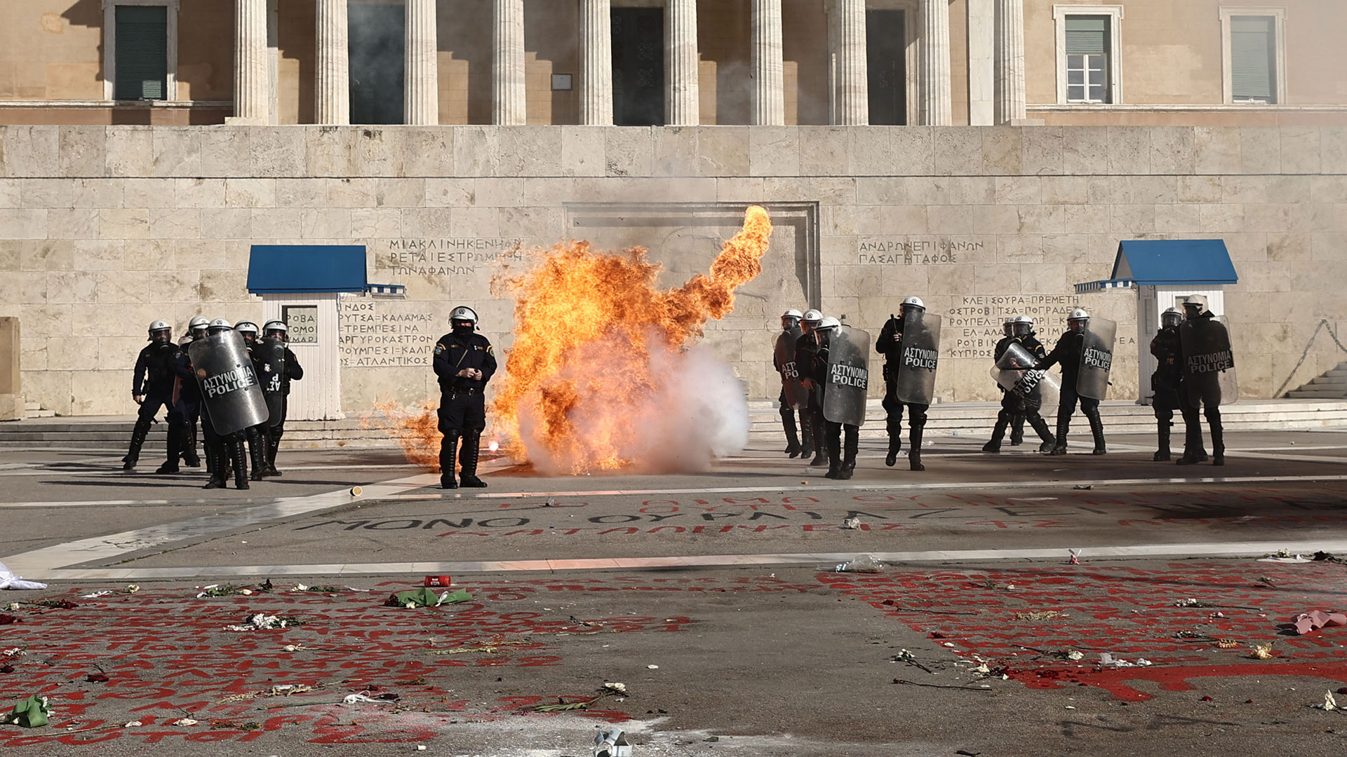 Μεγάλη συμμετοχή στο πανεκπαιδευτικό συλλαλητήριο – Επεισόδια και τραυματίες-1
