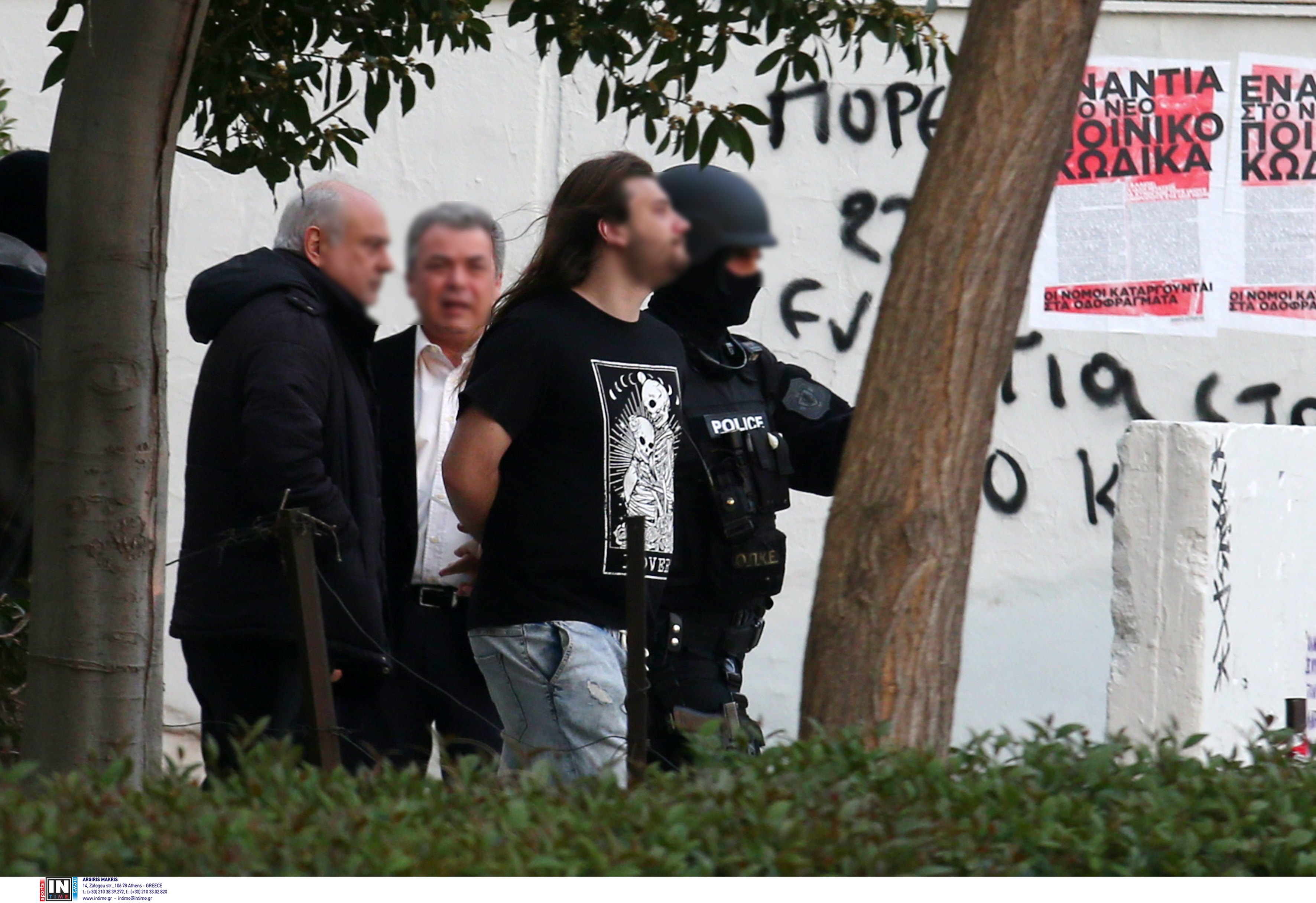 Θεσσαλονίκη: Ενταση και δεκάδες προσαγωγές κατά την αστυνομική επιχείρηση στο ΑΠΘ-6